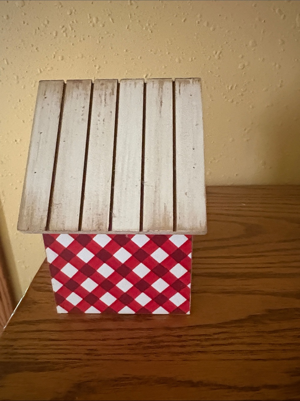 The Pioneer Woman Red & White Gingham Tabletop House - Picture 4 of 5
